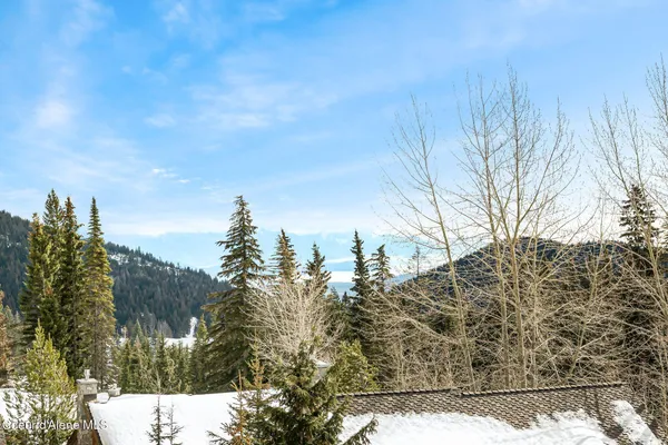$2,599,000 | 50 Olaf Court, Sandpoint, ID 83864