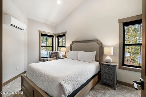 $2,599,000 | 50 Olaf Court, Sandpoint, ID 83864