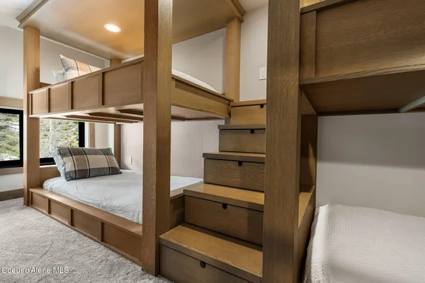 $2,599,000 | 50 Olaf Court, Sandpoint, ID 83864