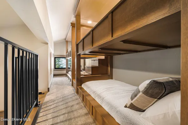 $2,599,000 | 50 Olaf Court, Sandpoint, ID 83864