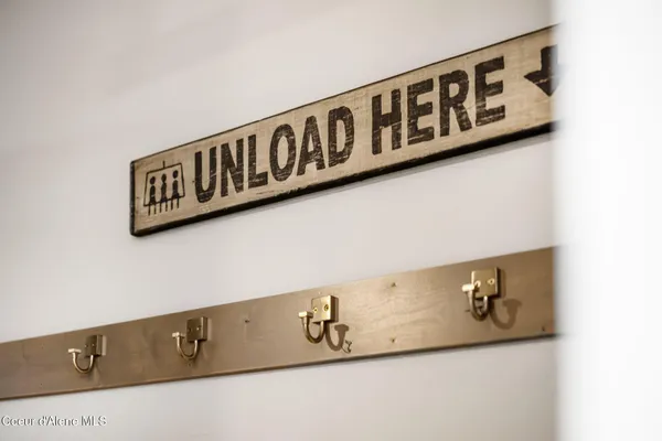 $2,599,000 | 50 Olaf Court, Sandpoint, ID 83864