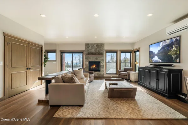 $2,599,000 | 50 Olaf Court, Sandpoint, ID 83864