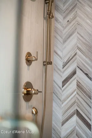 $2,599,000 | 50 Olaf Court, Sandpoint, ID 83864