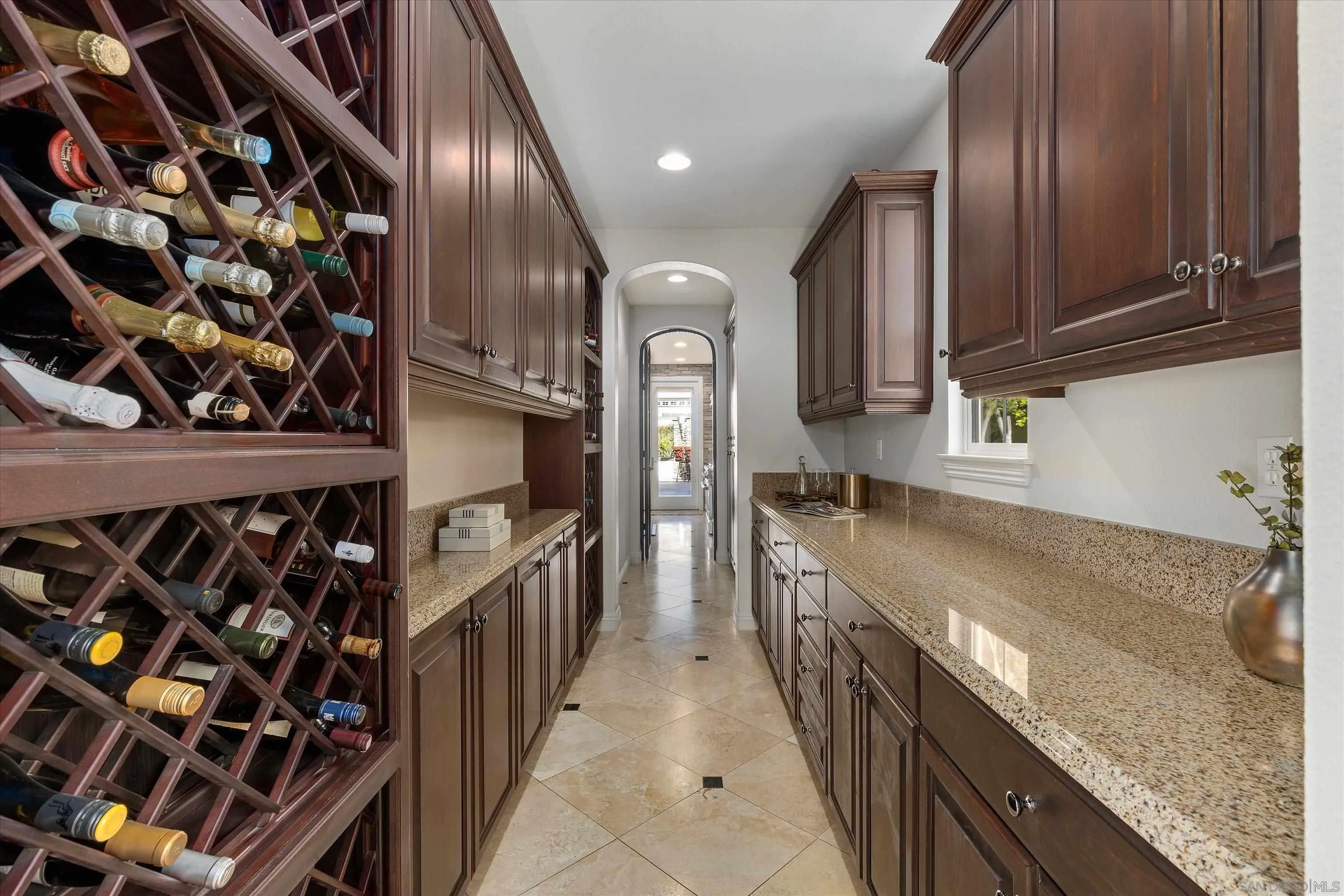 6230 Topiary Street Carlsbad, CA 92009 - Photo 11 of 64