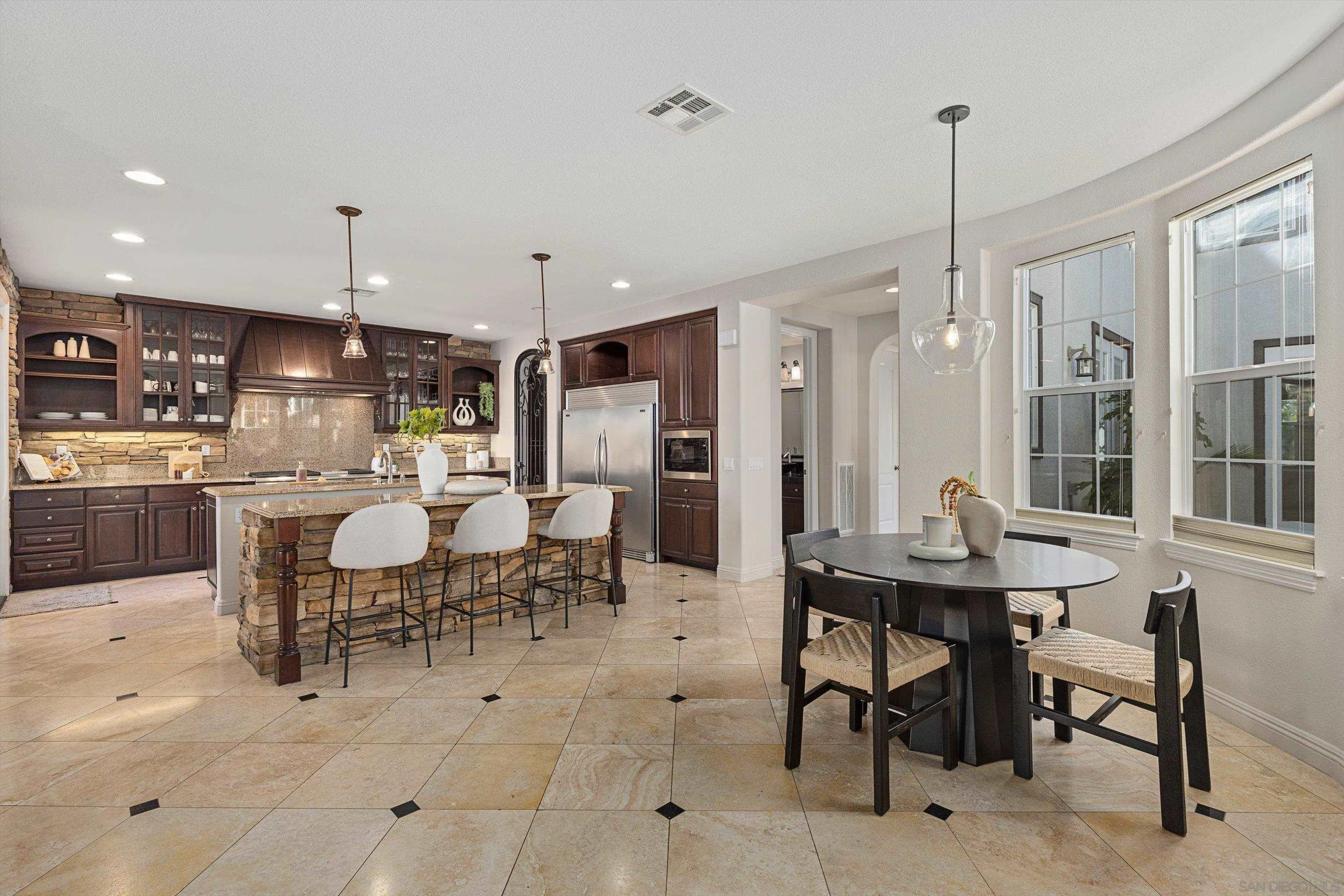 6230 Topiary Street Carlsbad, CA 92009 - Photo 17 of 64
