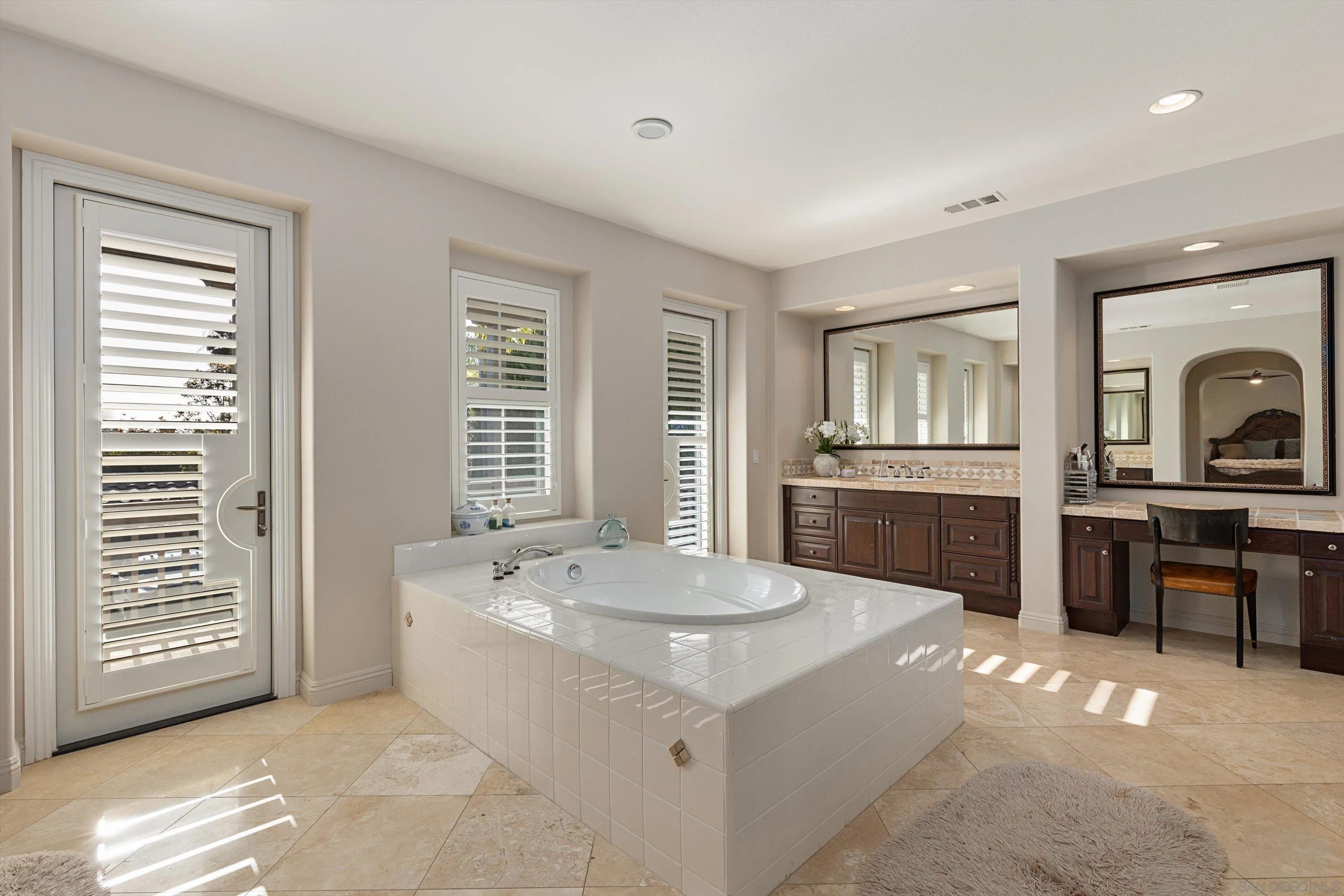 6230 Topiary Street Carlsbad, CA 92009 - Photo 32 of 64