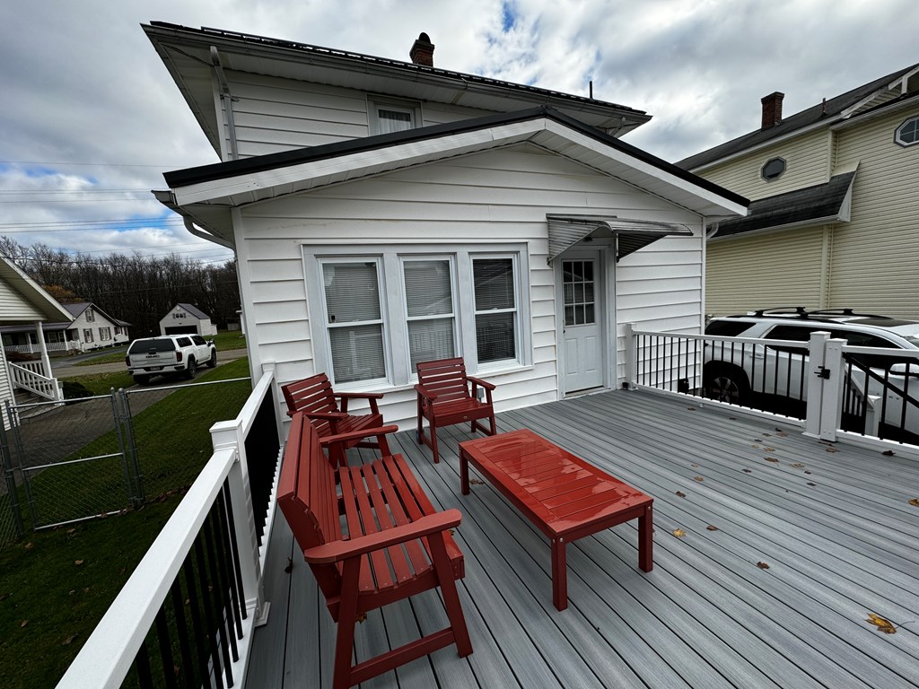 327 Oak Road Oil City, PA 16301 - Photo 3 of 34 Gallery Image 3