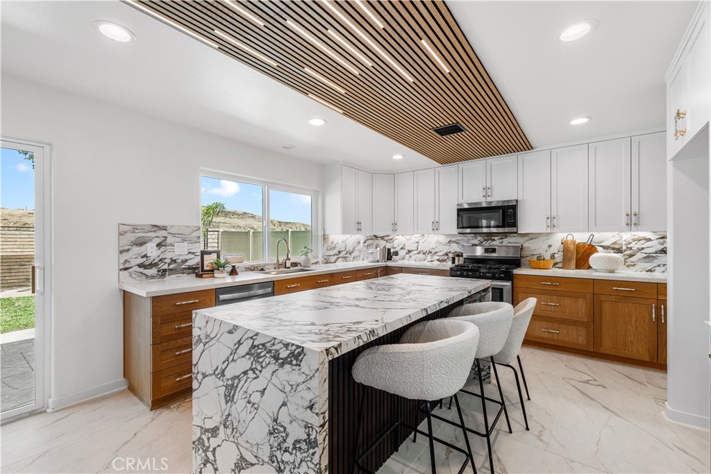 32650 The Old Road Castaic, CA 91384 - Photo 4 of 56