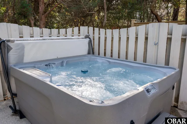 $795,000 | 215 Duck Road, Southern Shores, NC 27949