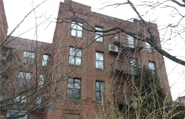 $449,900 | 260 Linden Boulevard, Unit 2F | Flatbush