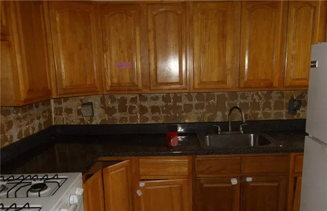 $449,900 | 260 Linden Boulevard, Unit 2F | Flatbush