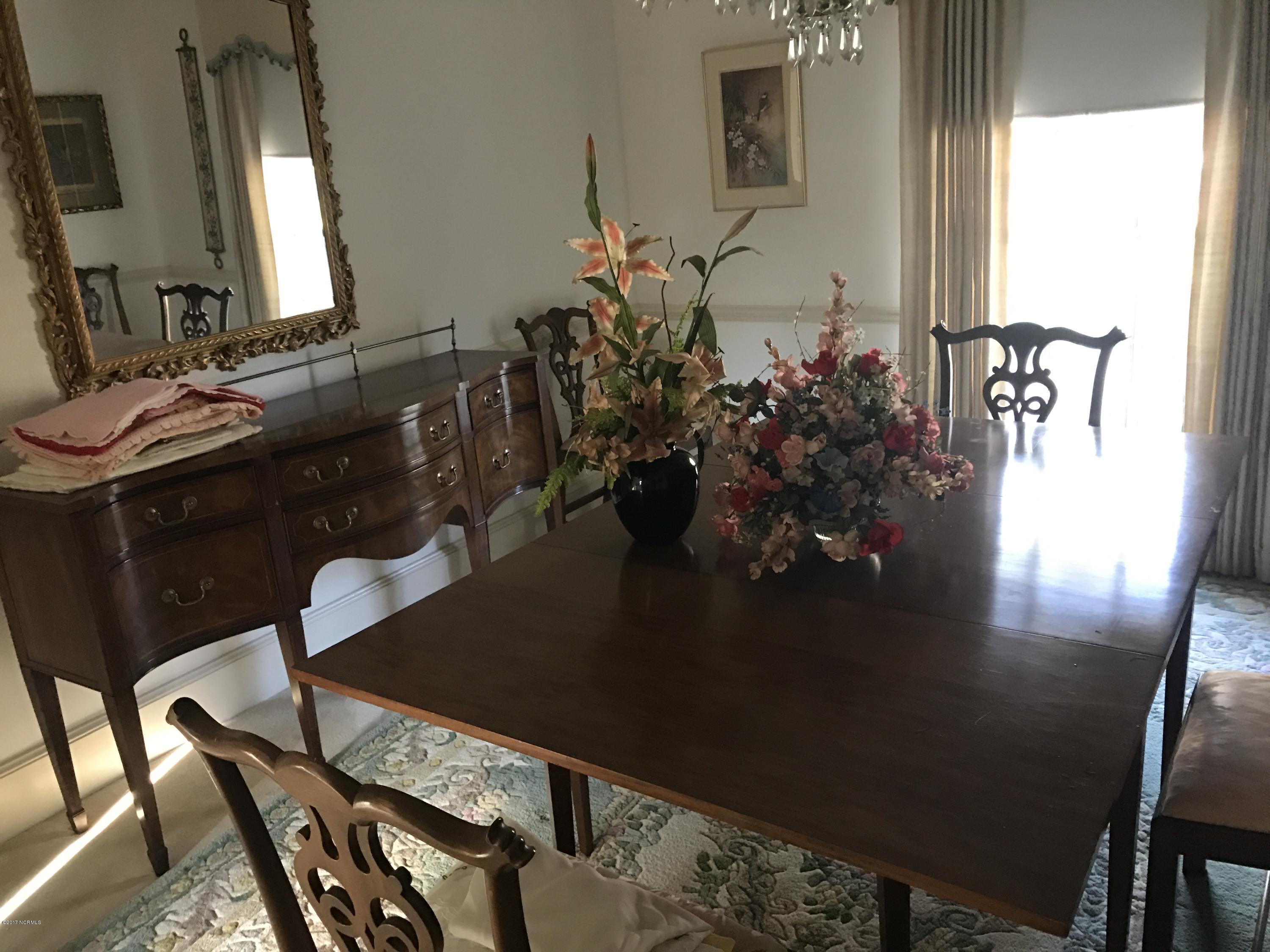 1208 Carey Road Kinston, NC 28501 - Photo 16 of 16 Dining room