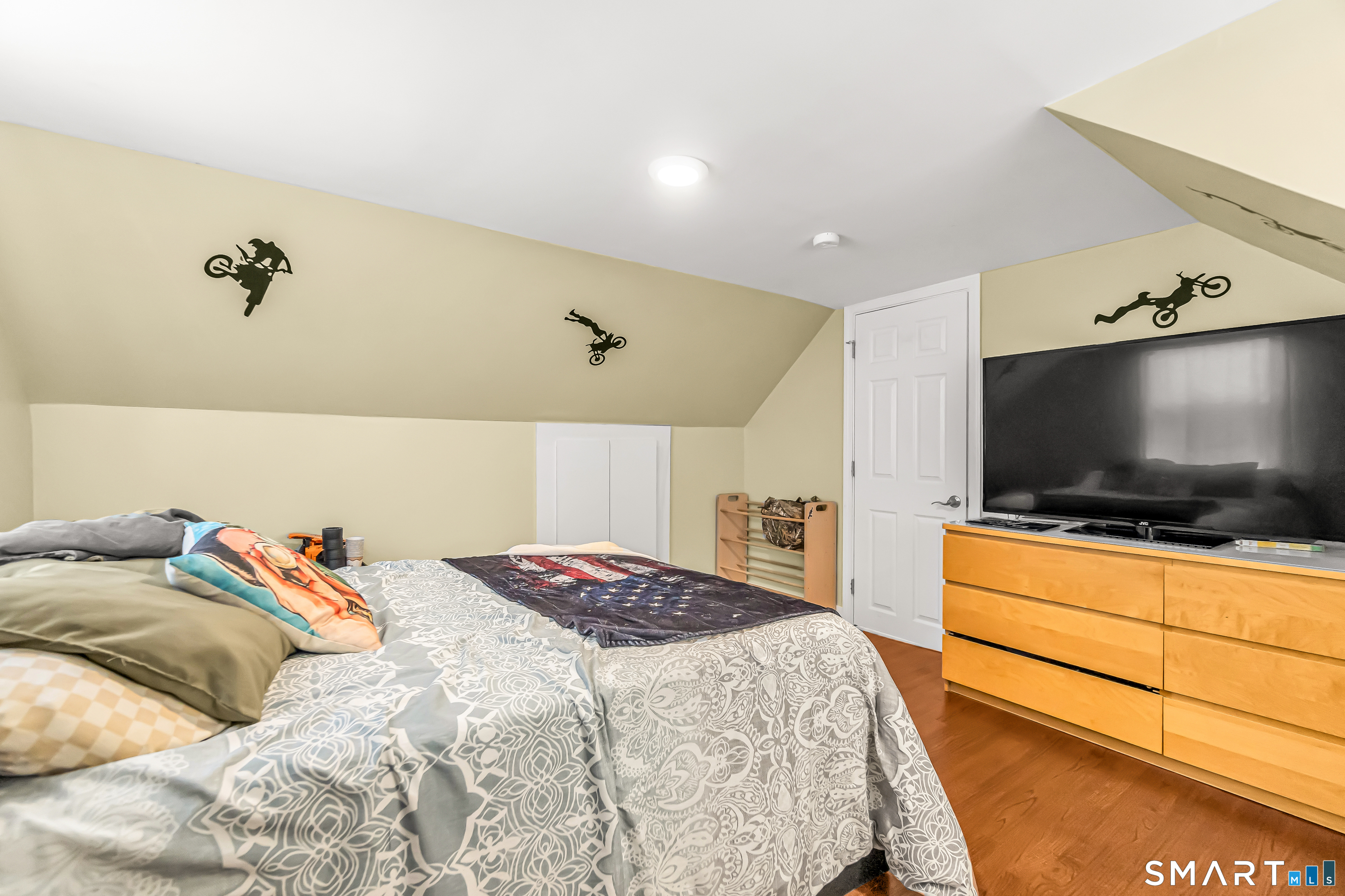 116 Meadowside Road Milford, CT 06460 - Photo 22 of 39