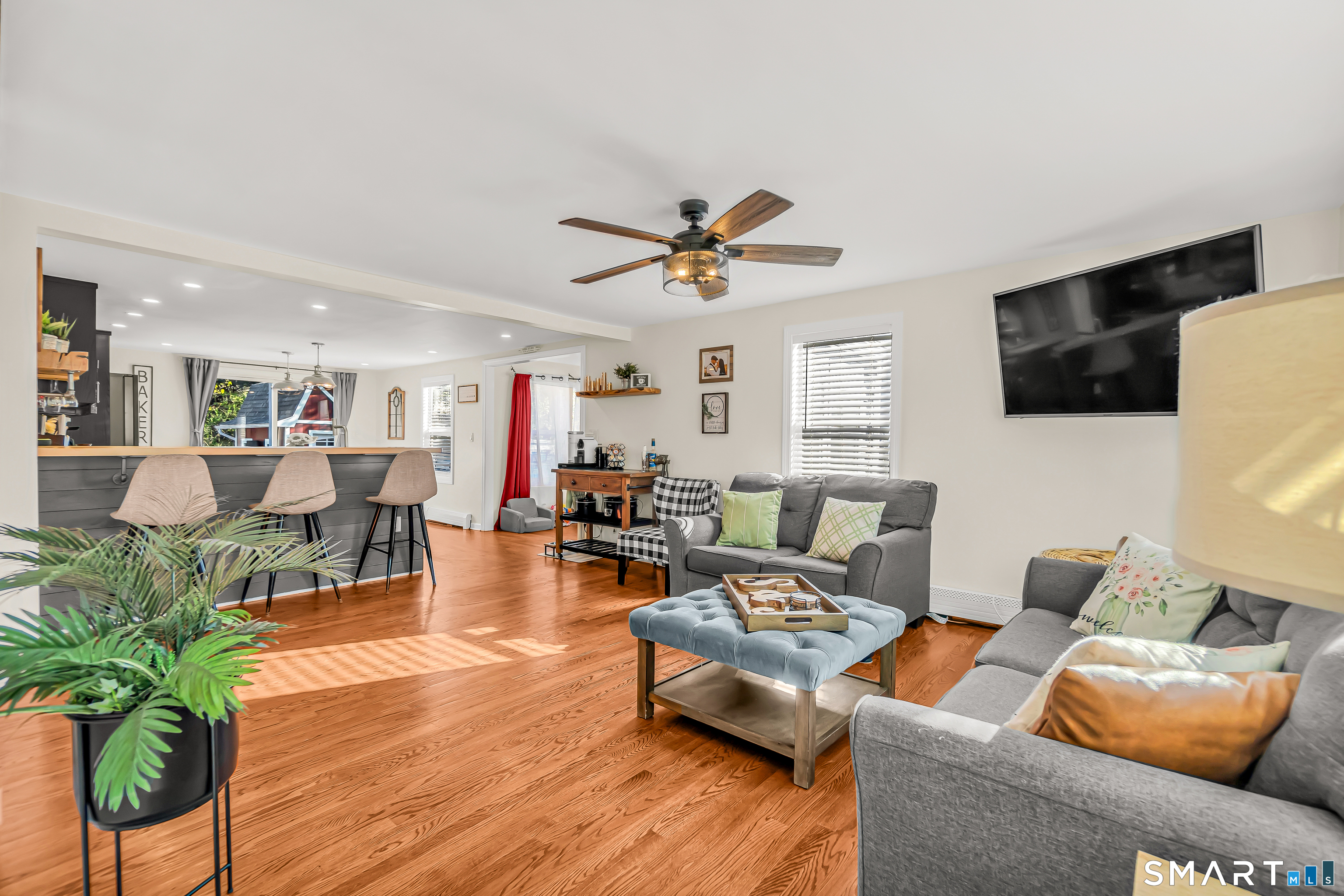 116 Meadowside Road Milford, CT 06460 - Photo 5 of 39
