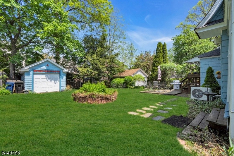 1141 Gresham Road Plainfield, NJ 07062 - Photo 29 of 43