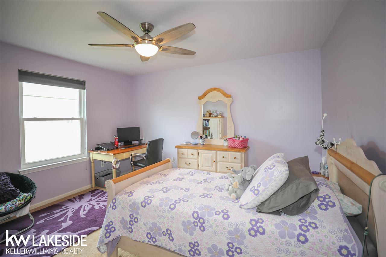 2818 Long Meadow Lane Rochester, MI 48307 - Photo 34 of 45 50045489-33.JPG