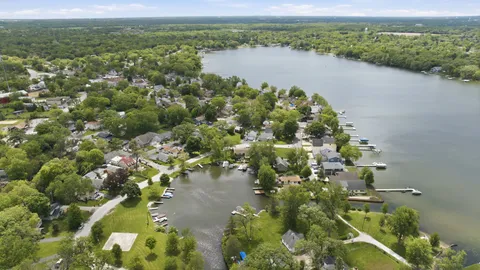 $230,000 | 33847 North Prospect Drive, Grayslake, IL 60030
