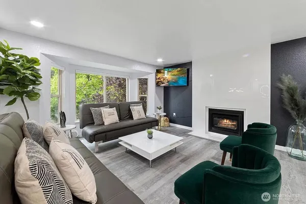 $5,500 | 13417 110th Place Northeast, Kirkland, WA 98034