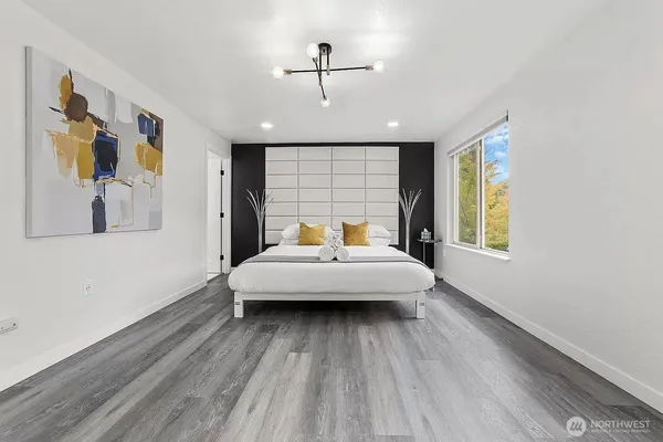 $5,500 | 13417 110th Place Northeast, Kirkland, WA 98034