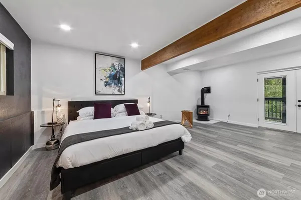 $5,500 | 13417 110th Place Northeast, Kirkland, WA 98034