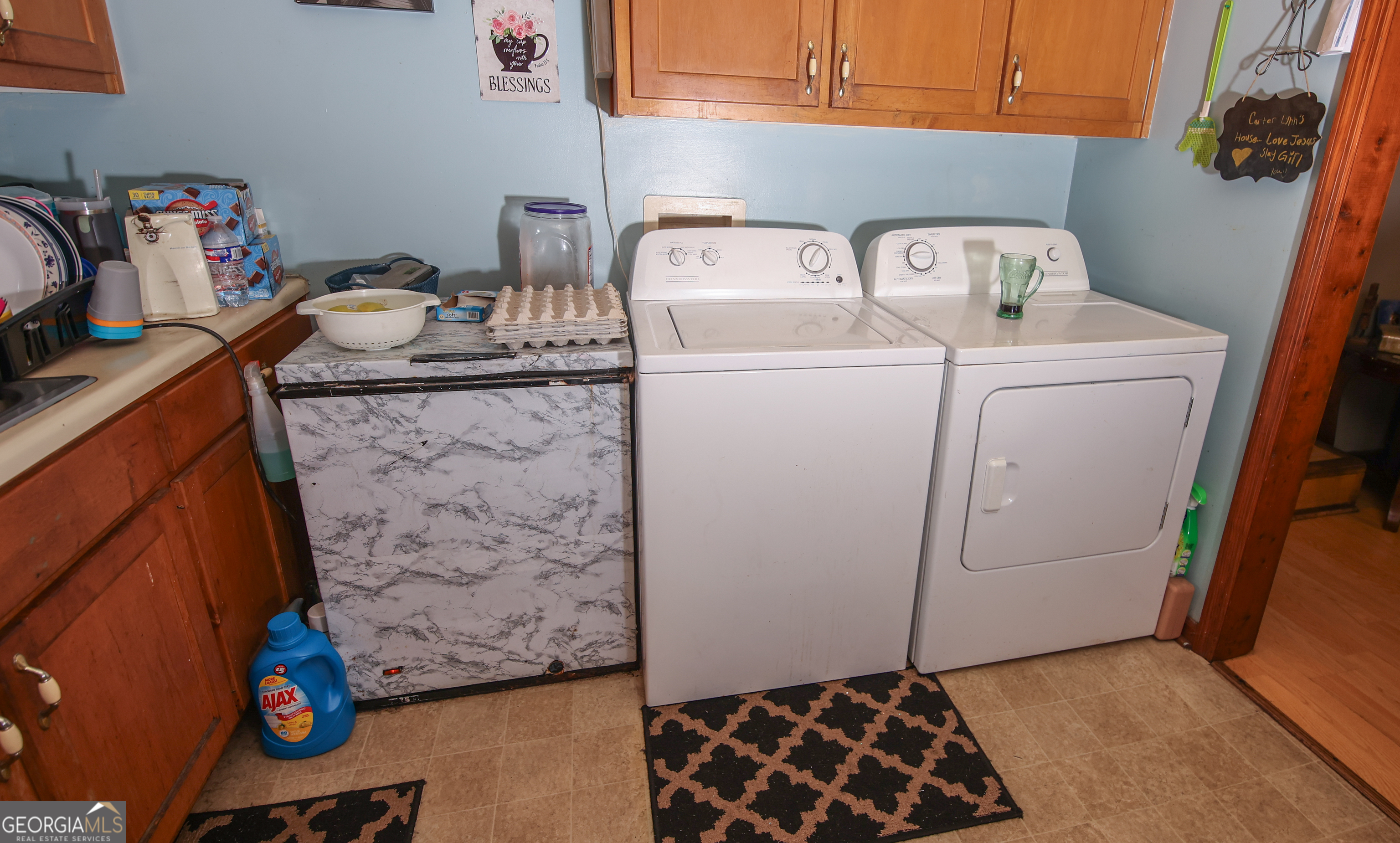 51 Busha Street Toccoa, GA 30577 - Photo 10 of 12 a utility room with dryer and washer