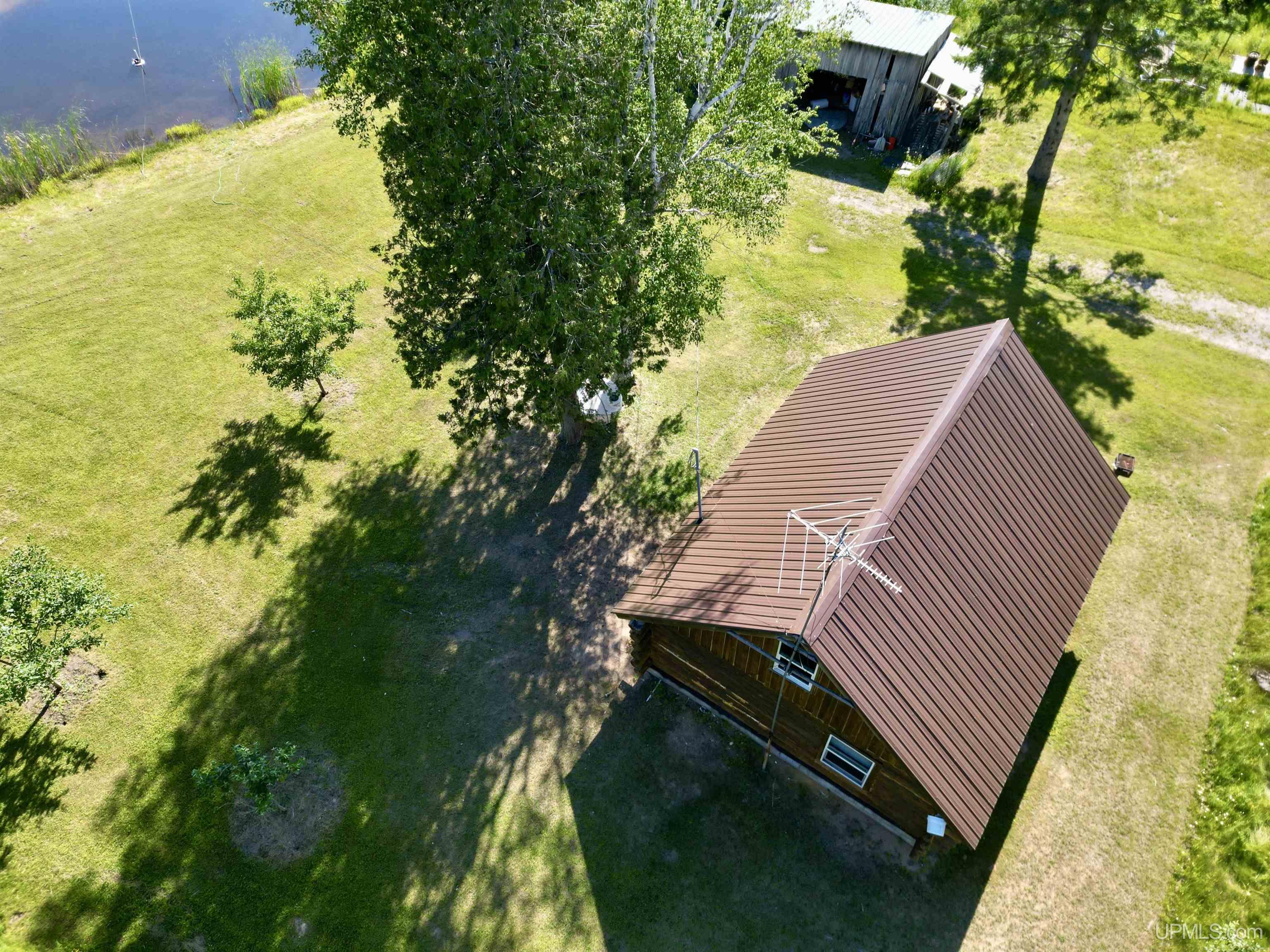 8357 School 16 Road Rapid River, MI 49878 - Photo 4 of 47