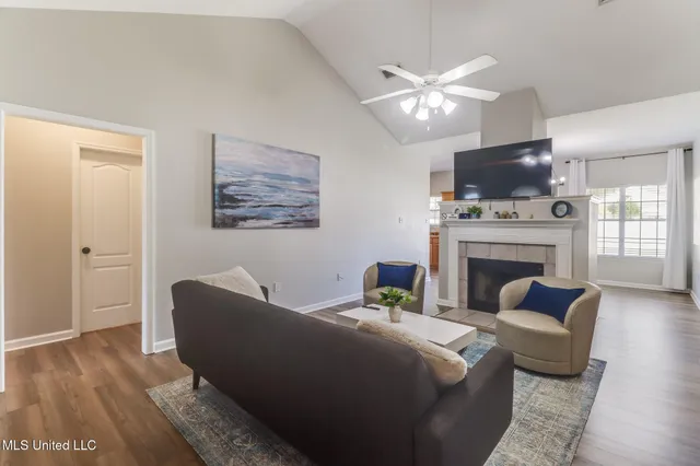 $2,575 | 16060 South April Drive, Gulfport, MS 39503