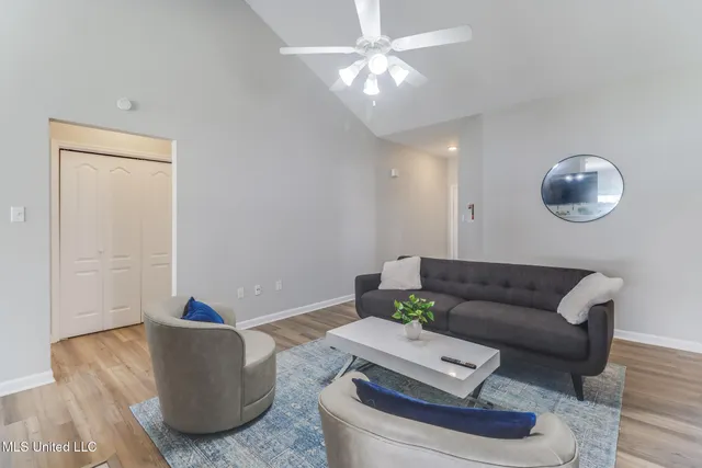 $2,575 | 16060 South April Drive, Gulfport, MS 39503