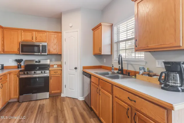 $2,575 | 16060 South April Drive, Gulfport, MS 39503