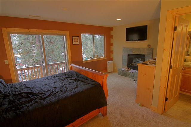13504 Moraine Road Truckee, CA 96161 - Photo 5 of 9