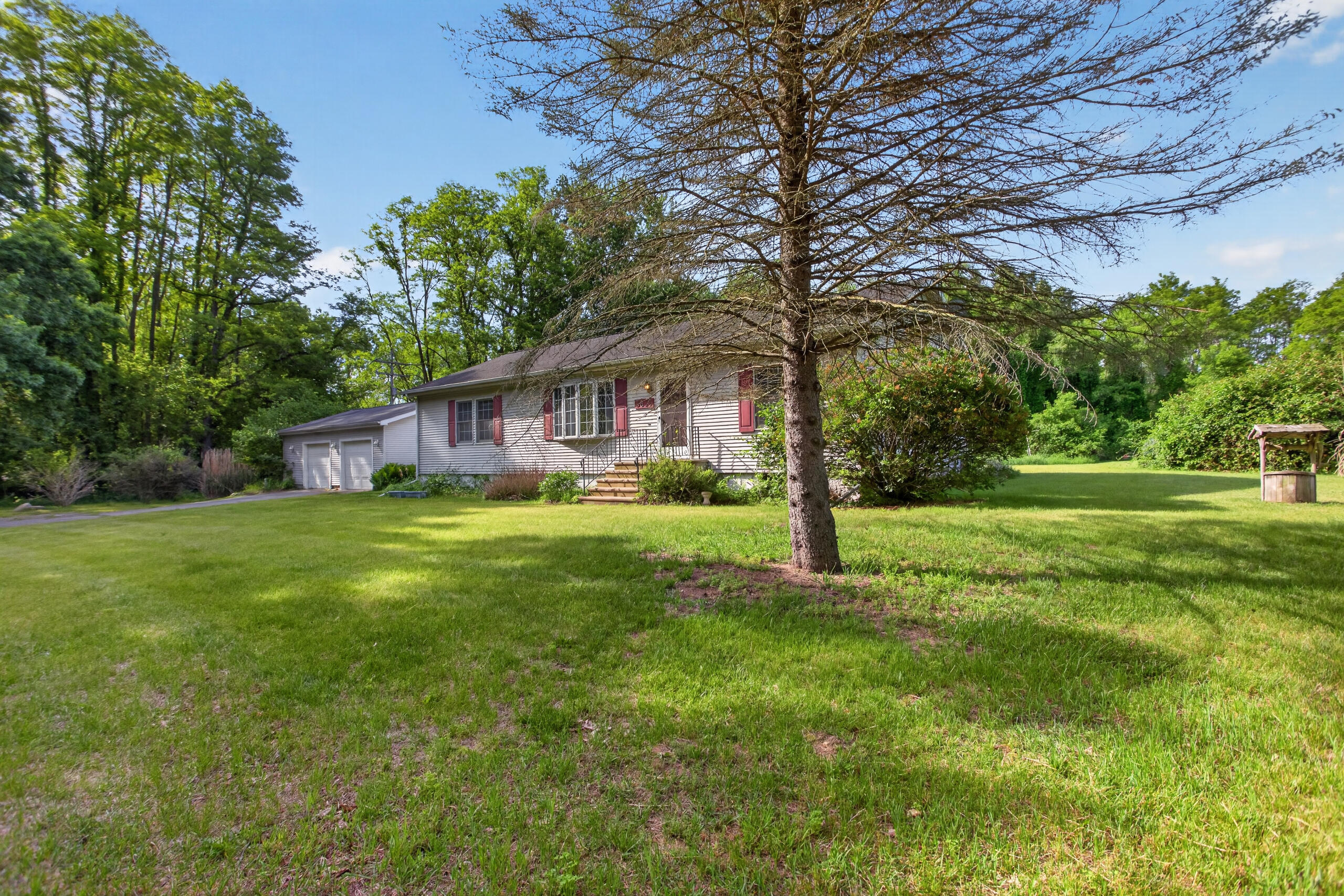 3635 Hart Road Jackson, MI 49201 - Photo 2 of 48 IMG_5057