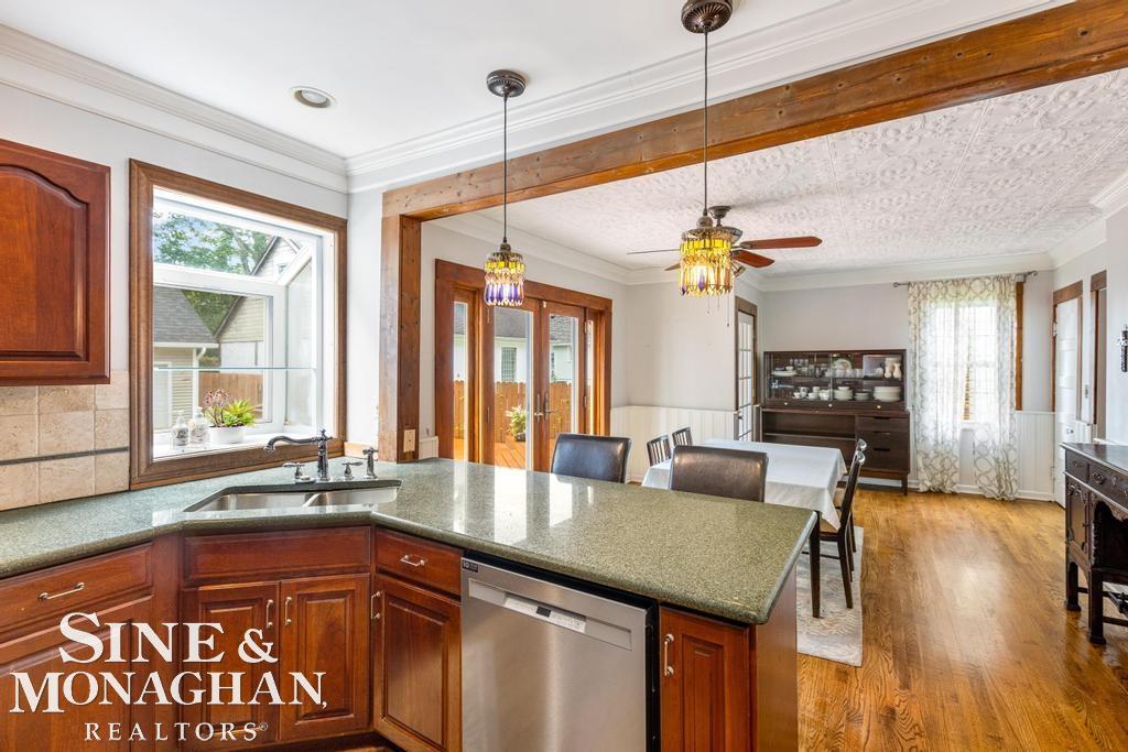 127 Muir Road Grosse Pointe, MI 48236 - Photo 15 of 50 50149821-6b8f9348-e8d8-435c-b805-86178742c58c.JPG