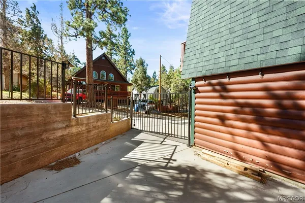 $544,000 | 195 Vista Avenue, Sugarloaf, CA 92386