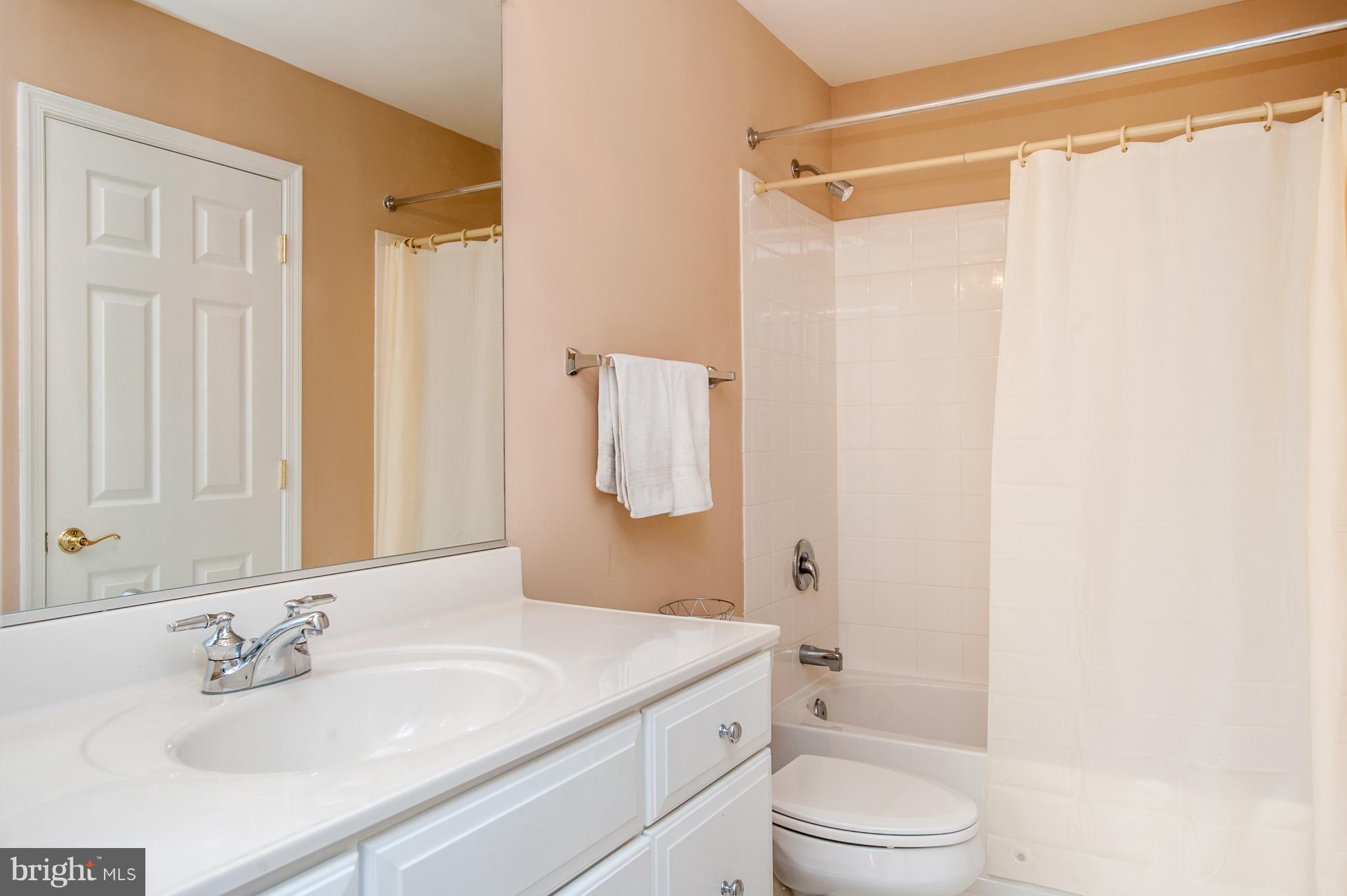 8305 Grove Road Ellicott City, MD 21043 - Photo 22 of 30 Bath