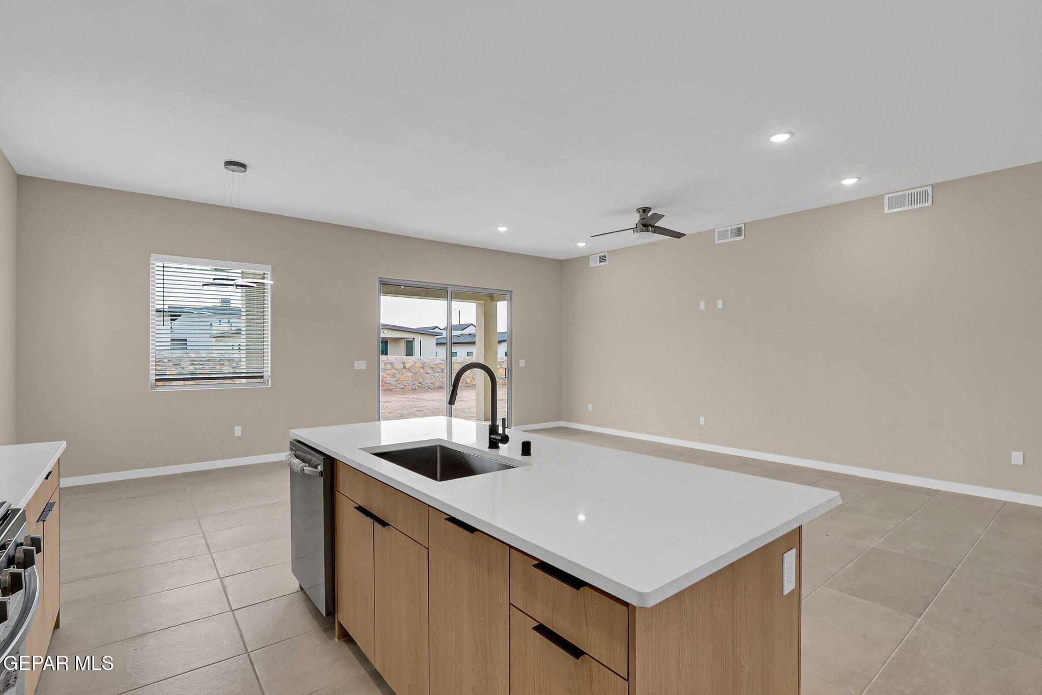 8412 Fish Place Vinton, TX 79821 - Photo 17 of 20 large-01929a55-053b-700d-9ea8-a36d6ed042