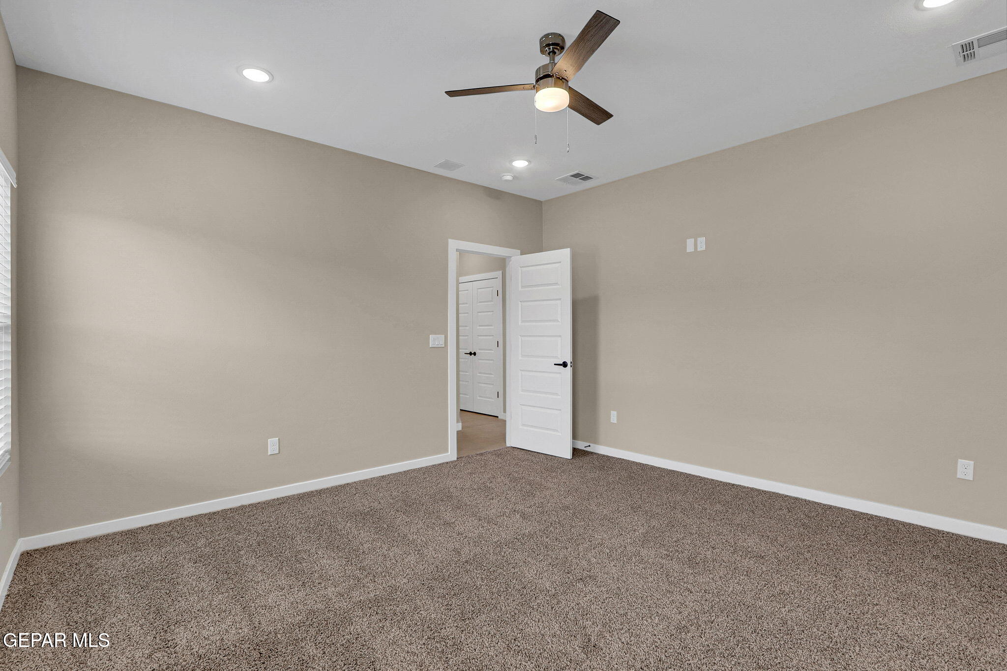 8412 Fish Place Vinton, TX 79821 - Photo 6 of 20 large-01929a55-03ea-7089-990a-100c7677b2