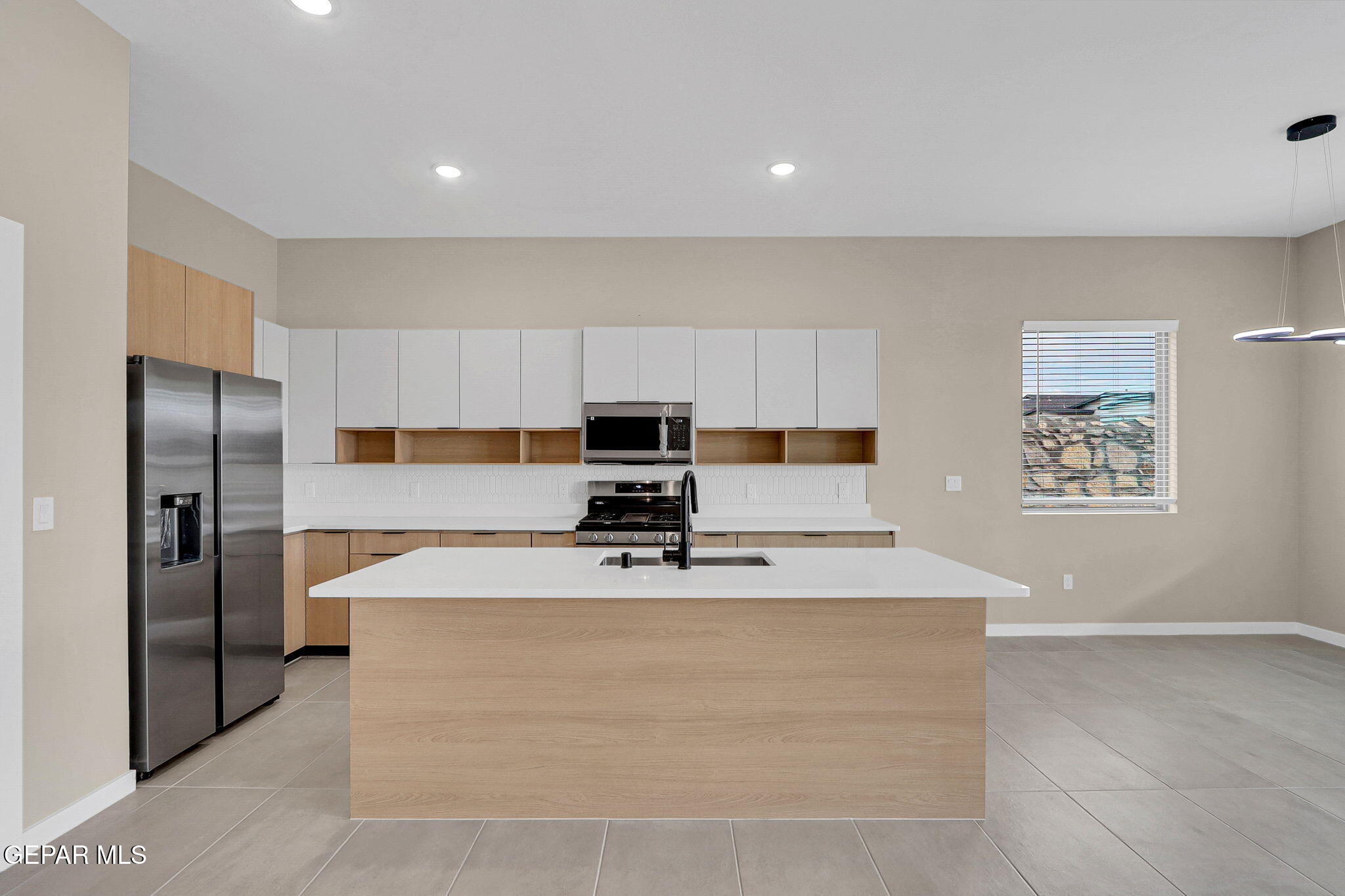 8412 Fish Place Vinton, TX 79821 - Photo 7 of 20 large-01929a55-04b1-7001-9edc-0f0f3db8d8