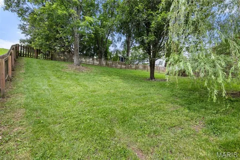 $275,000 | 16118 Castlerea Boulevard, Ellisville, MO 63021