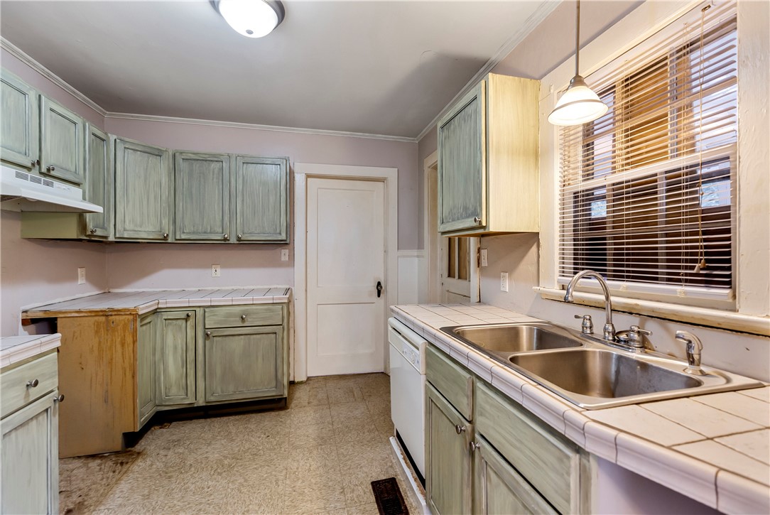 930 Cherry Street Pendleton, SC 29670 - Photo 8 of 27