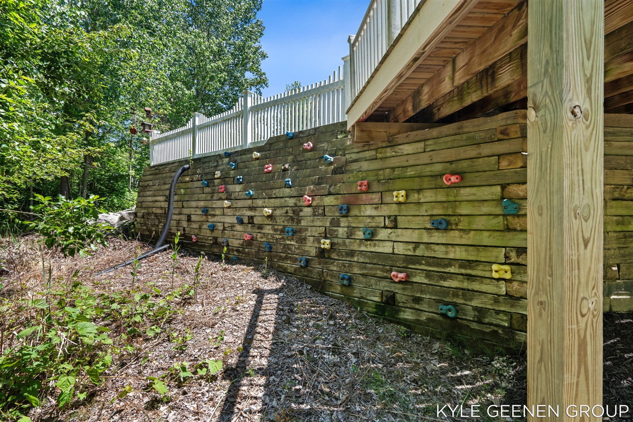 1104 Keystone Road Holland, MI 49423 - Photo 65 of 80