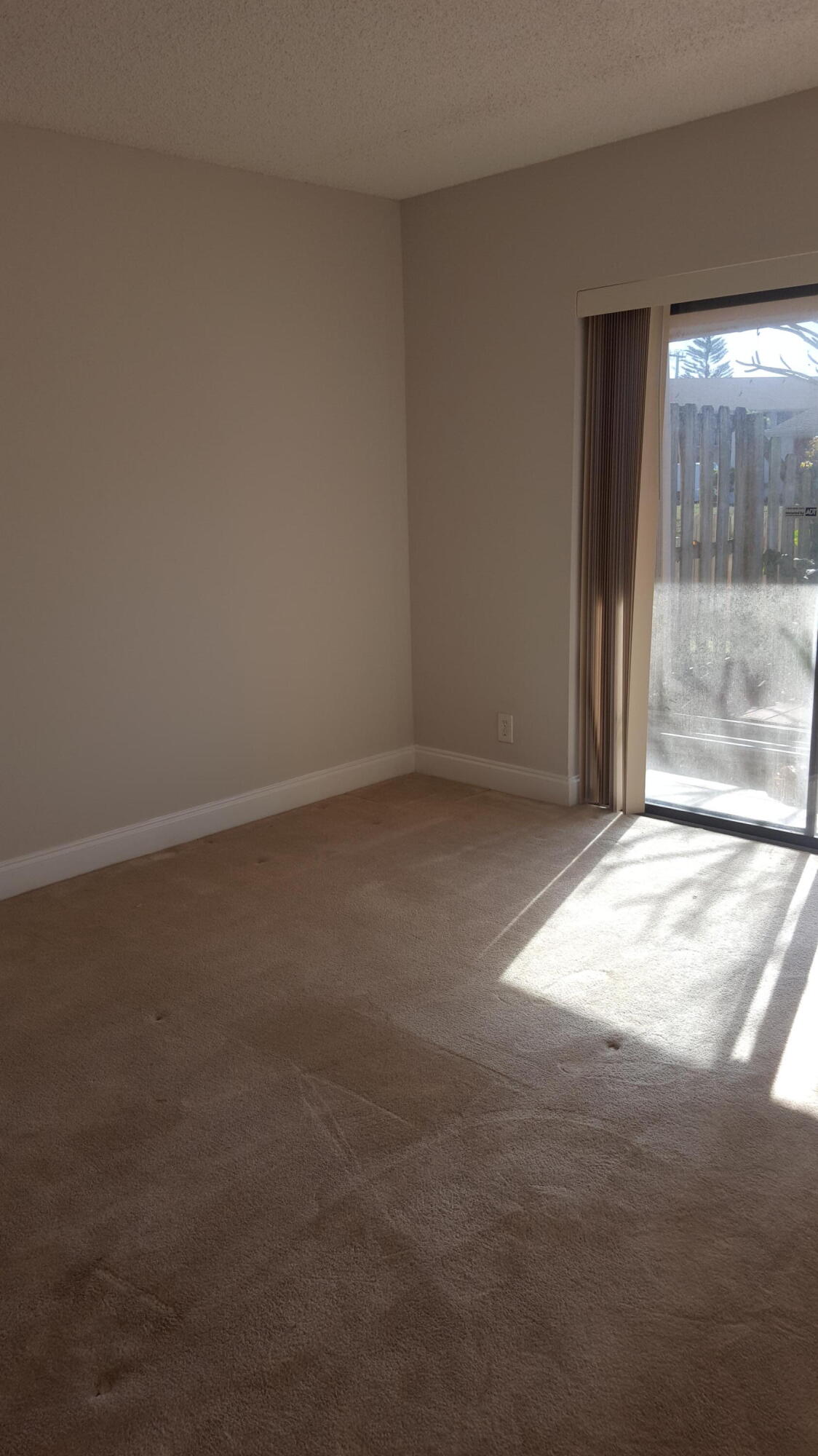 400 Nottingham Circle, Unit B Greenacres, FL 33463 - Photo 8 of 8 20180321_172102 (1) (1)
