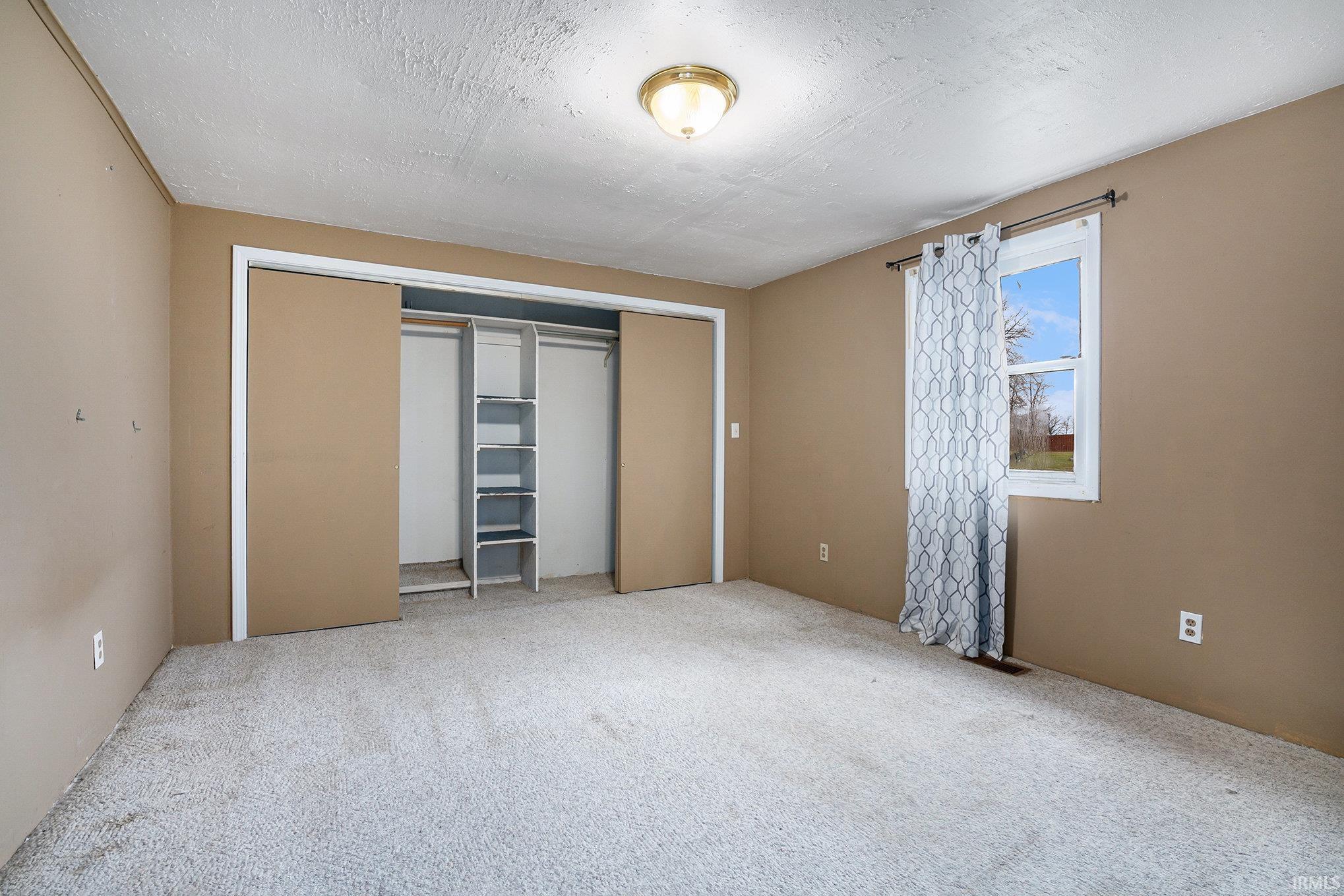 8704 East 400th Road North Leesburg, IN 46538 - Photo 10 of 16 Gallery Image 10