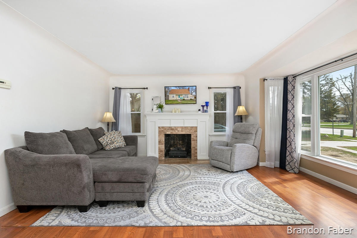 1235 Baldwin Street Jenison, MI 49428 - Photo 5 of 43 IMG_1006
