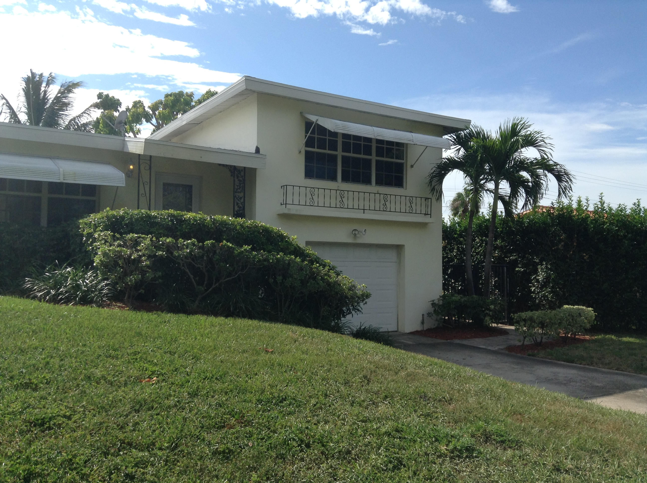 1803 High Ridge Road Lake Worth, FL 33461 - Photo 12 of 12 Front