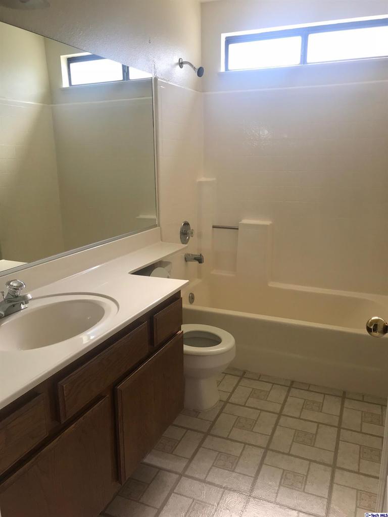 4117 Saddleback Road Palmdale, CA 93552 - Photo 6 of 22 Gallery Image 6