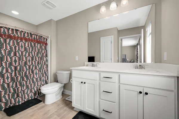 $520,000 | 18184 Hartlin Avenue, Lakeville, MN 55044