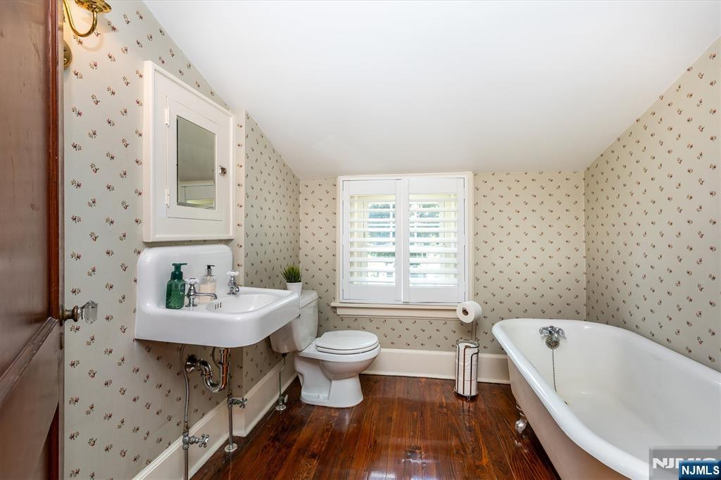 242 Forest Avenue Glen Ridge, NJ 07028 - Photo 38 of 49
