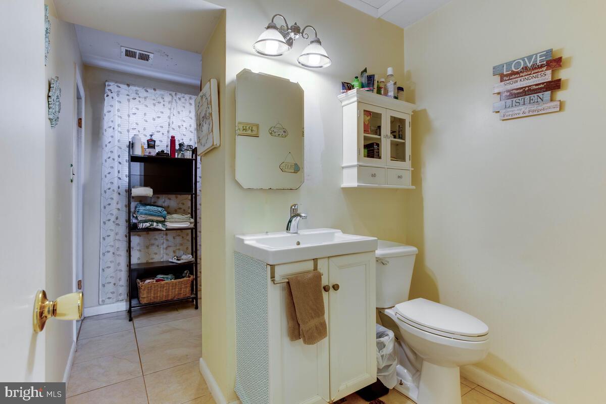 16140 Kenny Road Laurel, MD 20707 - Photo 20 of 26 Faull bath LL