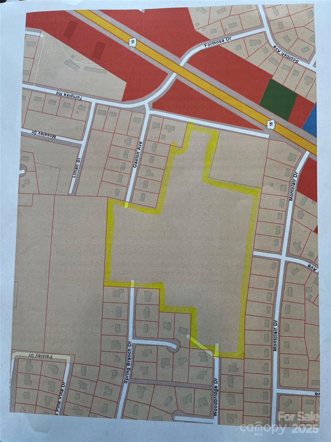 a view of walk in closet