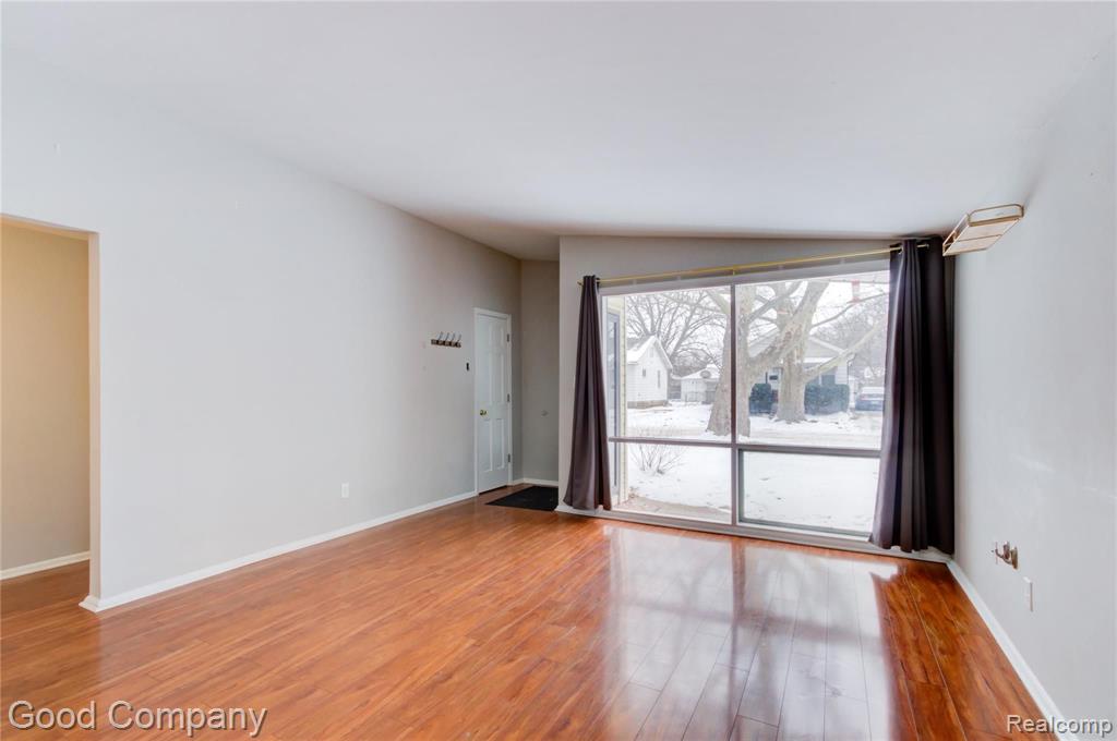 2129 Leitch Road Ferndale, MI 48220 - Photo 6 of 30
